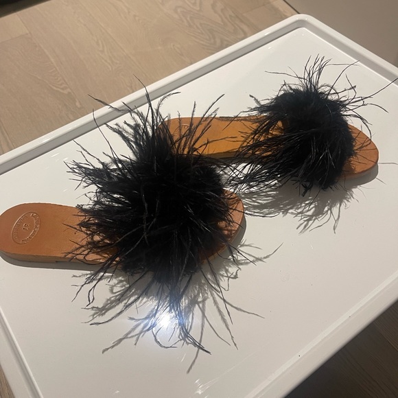 Feathered black sandals - Picture 3 of 6